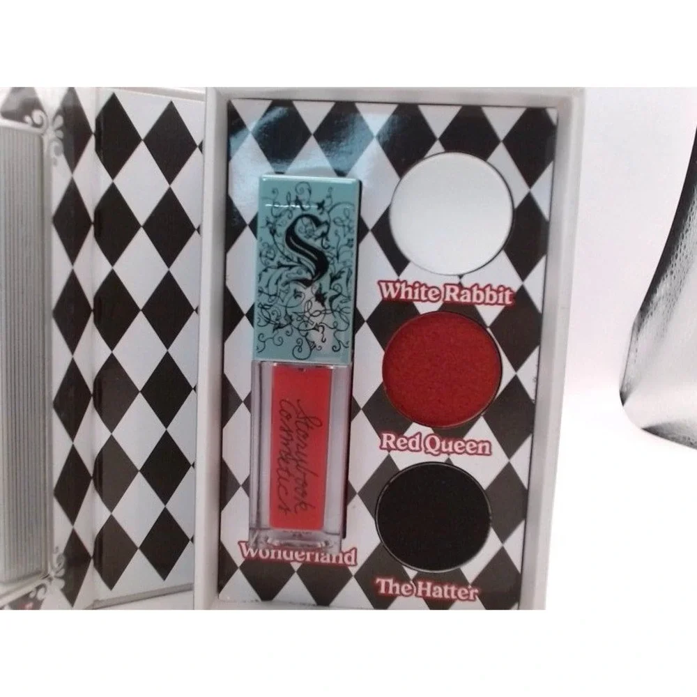 Storybook Cosmetics - Alice in Wonderland Eyeshadow & Lipstick Set, BRAND NEW